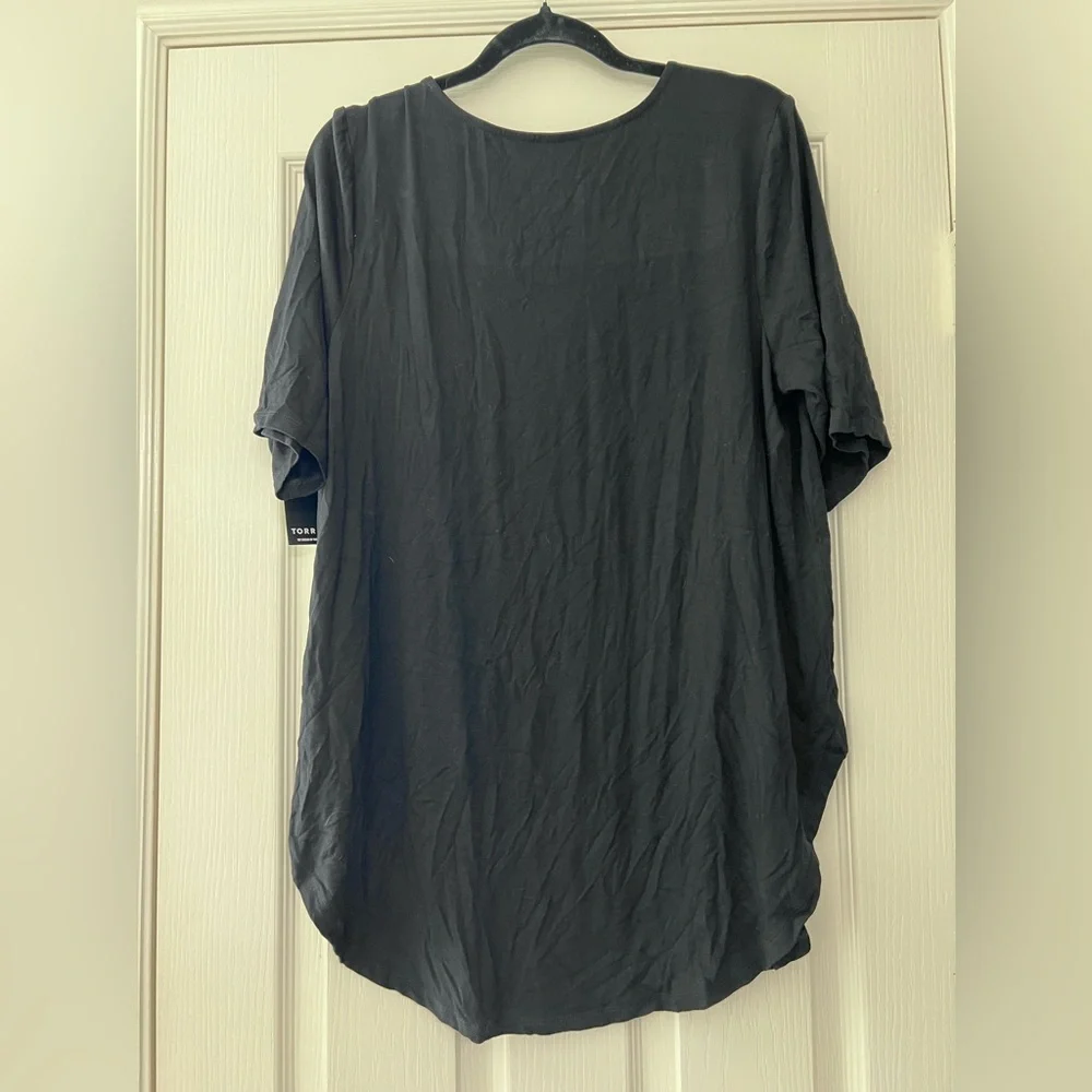 NWT- Butterfly T-shirt - Picture 2 of 4